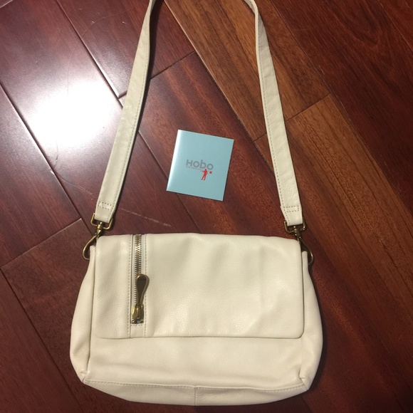 🔴SALE! NEW HOBO Classic Shoulder Bag 100% Leather - Picture 1 of 7